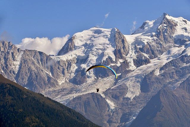 Parapente dans les Alpes