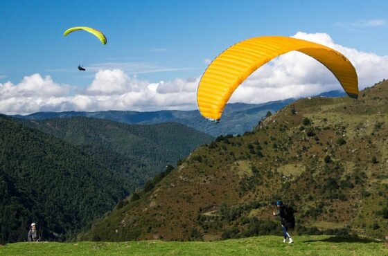 Axes et angles en parapente : tangage, roulis et lacet